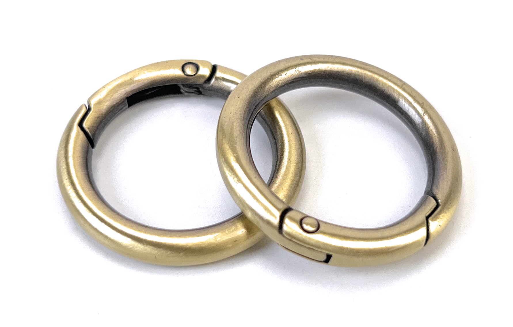 VersaKits 10 Pcs Round Carabiner Clips Spring O Rings Trigger Clasps Snap Buckles for Keychain Sewing Jewelry Making