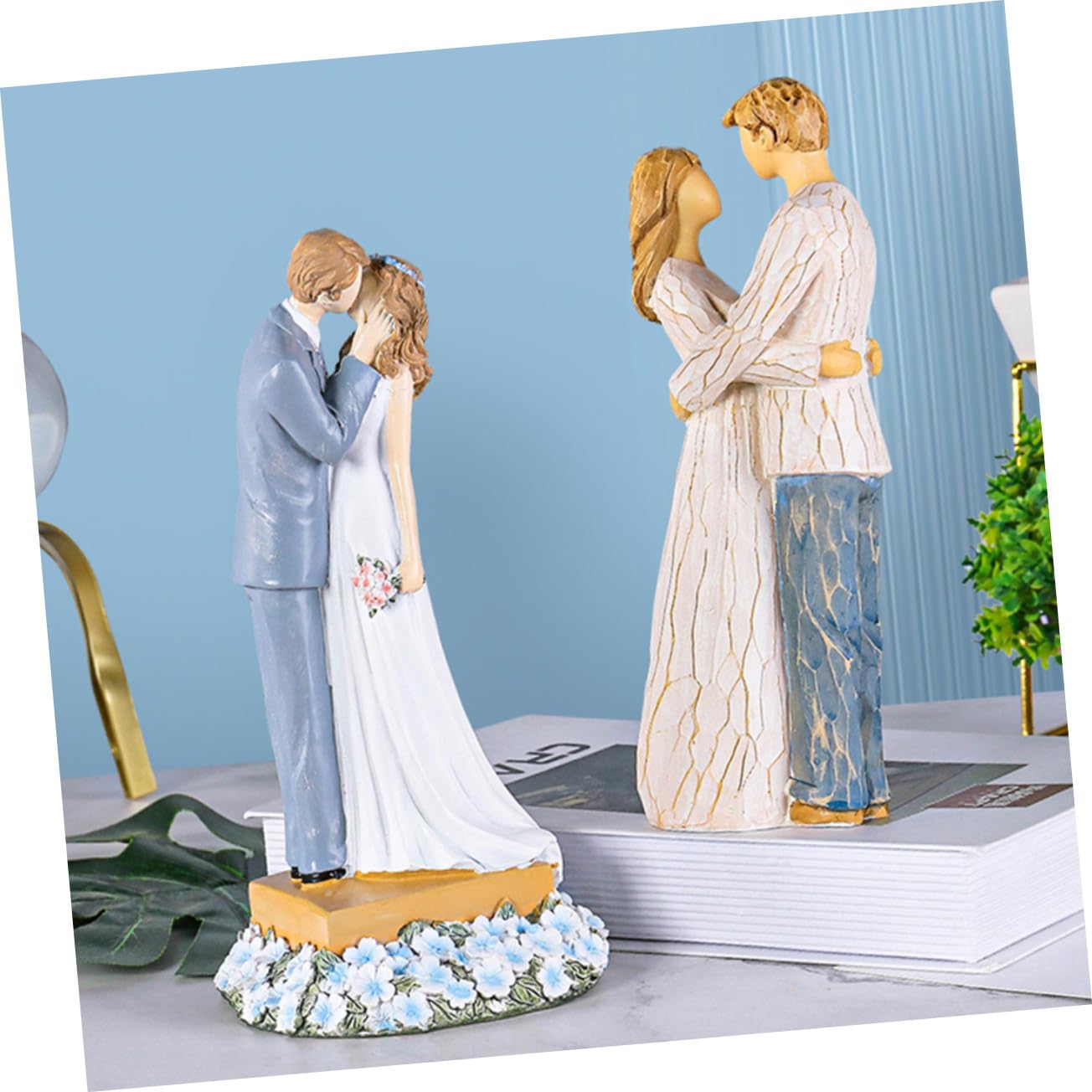 Hochzeitsskulptur aus Kunstharz Brautkleidornament als Wohnaccessoire Formstabile Hochzeitsdekoration für Tischschmuck Farbecht und Langlebig