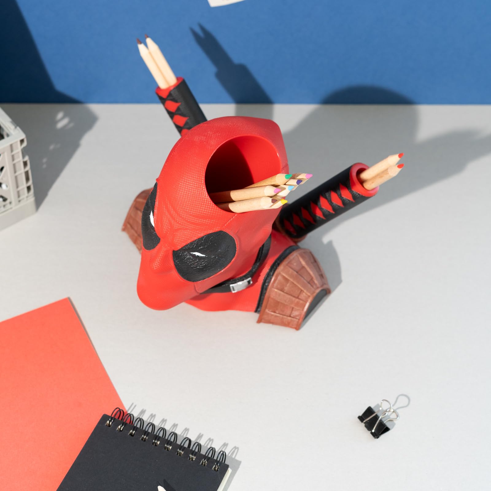 Grupo Erik Marvel Deadpool Pen Holder | Pen Holder For Desk, Pen Pot, Pencil Pot, Pencil Holder | Desk Organiser, Desk Accessories | Deadpool Figure, Deadpool & Wolverine, Deadpool Gifts, Marvel Gifts