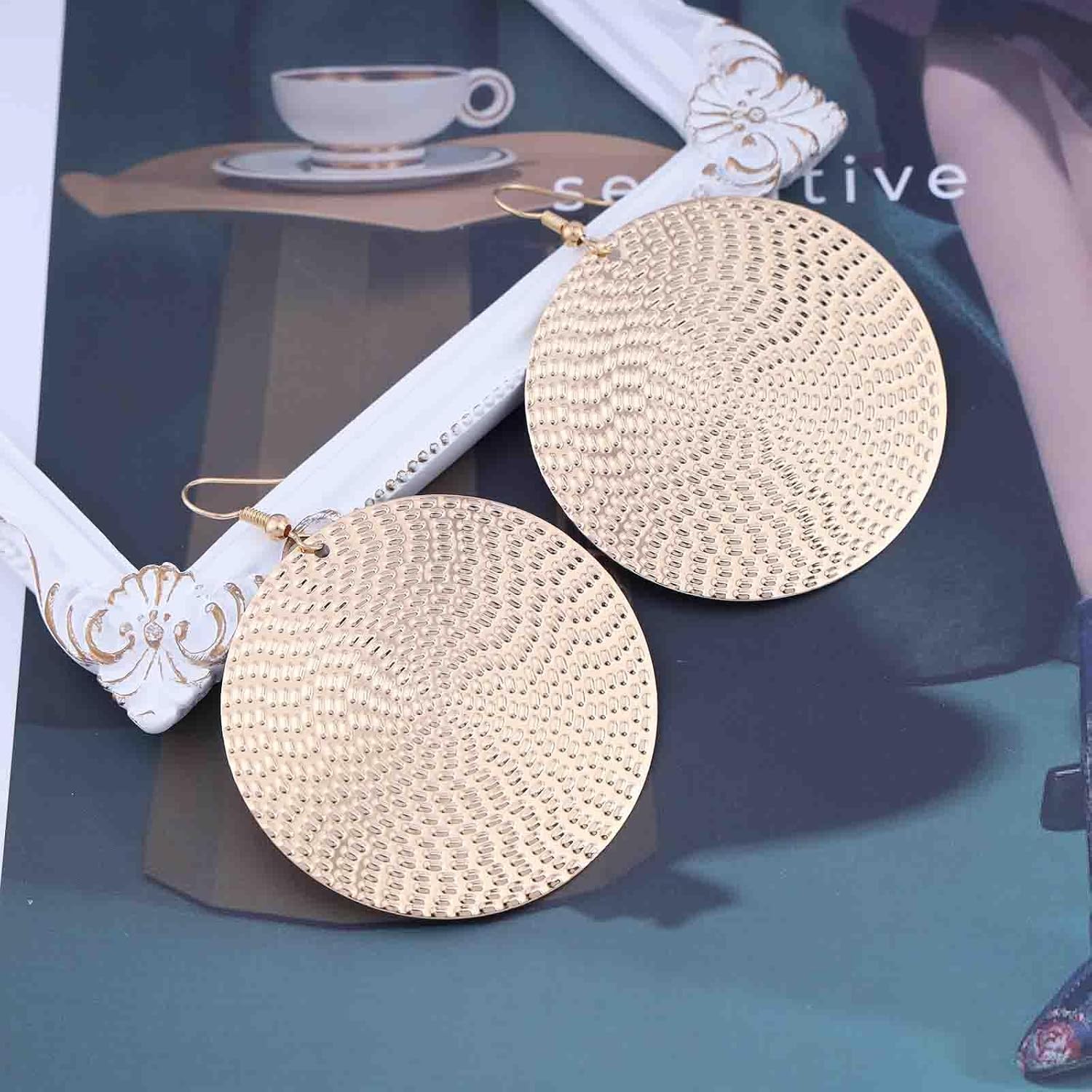 Boho Exaggerate Disc Earrings Gold Disc Drop Earrings Vintage Textured Coin Dangle Earrings Lightweight Circle Hook Earrings Jewelry for Women - Image 3