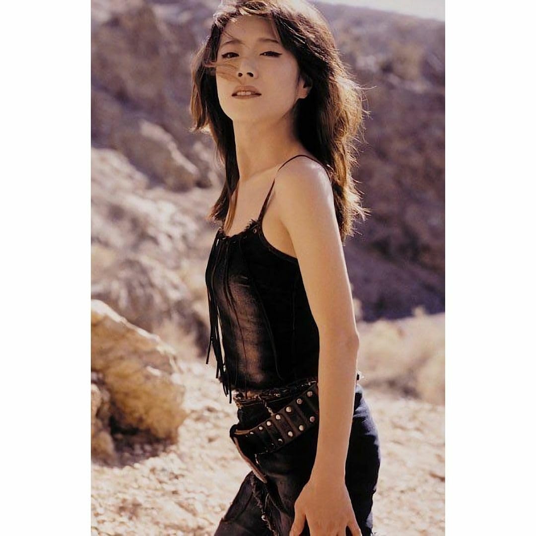 中森明菜　A2ポスター　新品額装付き　モノトーン Yahoo!オークション - 額装品 中森明菜 /若い頃/80年代/昭和