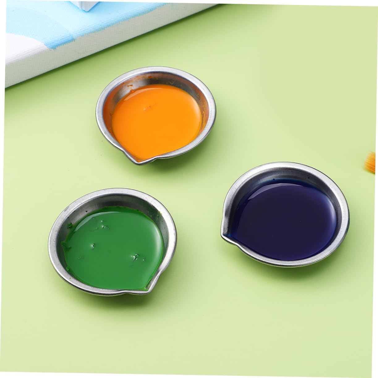 HOMSFOU 6pcs Stainless Steel Paint Palette Round Mixing Tray with Spout for Easy Pouring for Watercolor Makeup DIY Projects and Airbrush Mixing Durable and Mess Design