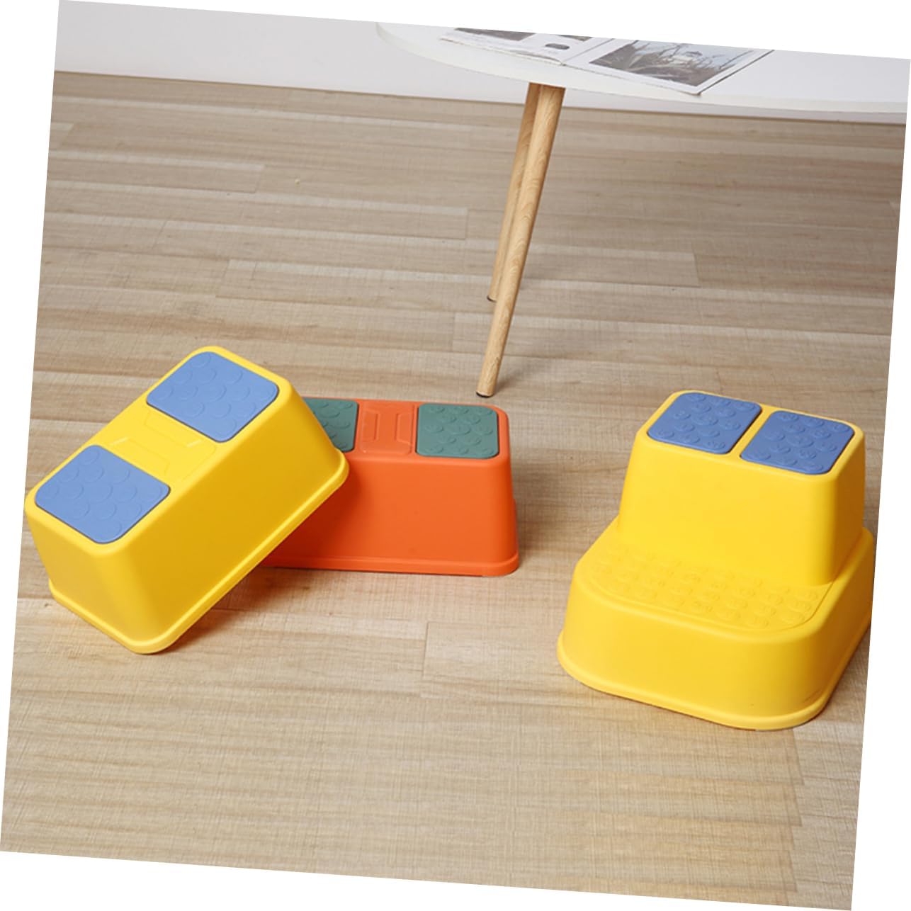 1PC Slip Plastic Stool Red Stepping Footstool for Hand Washing for Home Kindergarten and Nursery Supports Safe Toilet Training and Skill Development