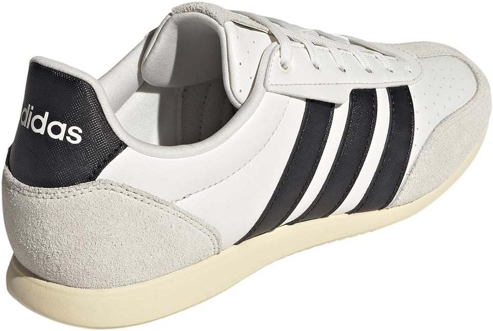 adidas Women's Barreda Low image 4