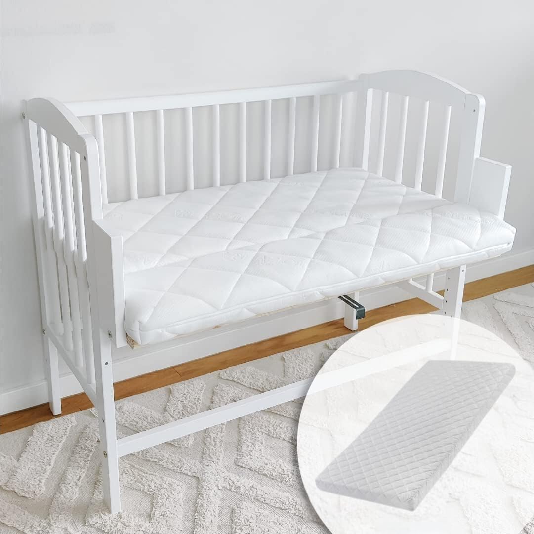 Lit d'appoint 90 x 40 cm avec Matelas, Transformable en 90 x 55 cm, Hauteur de Couchage réglable 9 Fois, utilisable comme transat pour bébé, en pin Massif Blanc