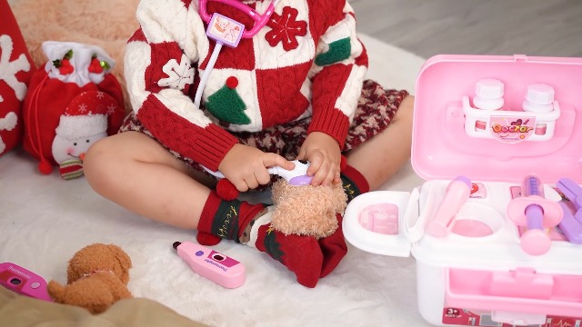 Sac à Dos Vétérinaire HERSITY Avec Peluche - Jeu D'imitation Pour Enfants 3-6 Ans | 16 Accessoires Inclus