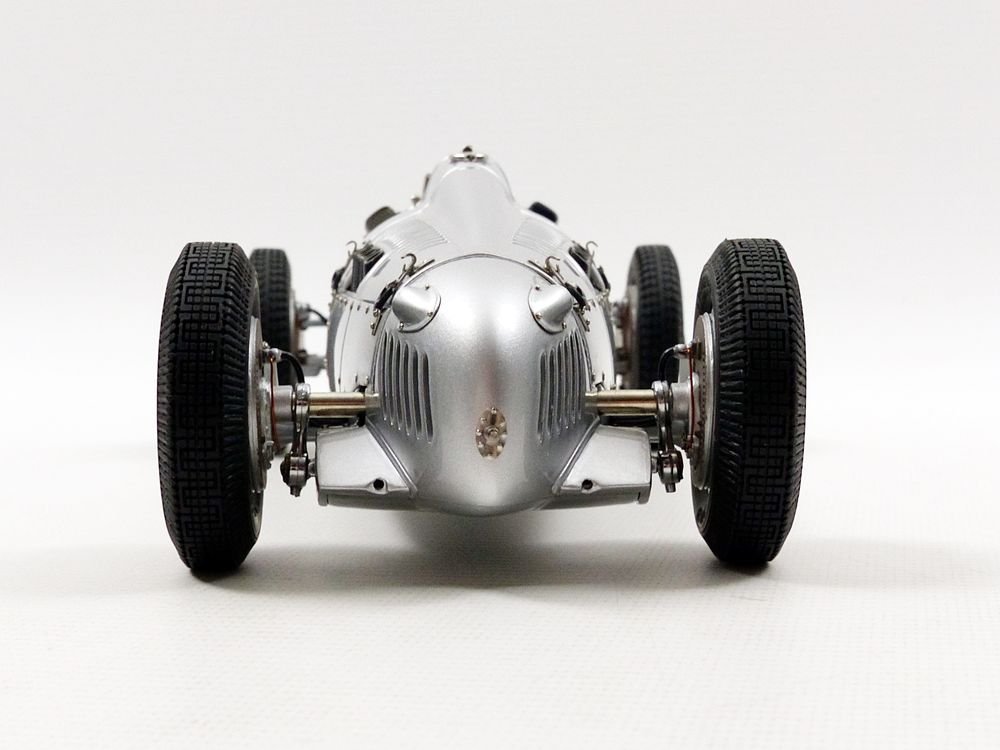 CMC m-034 Auto Union Typ C – 1936 – Echelle 1/18, Silber: Amazon 