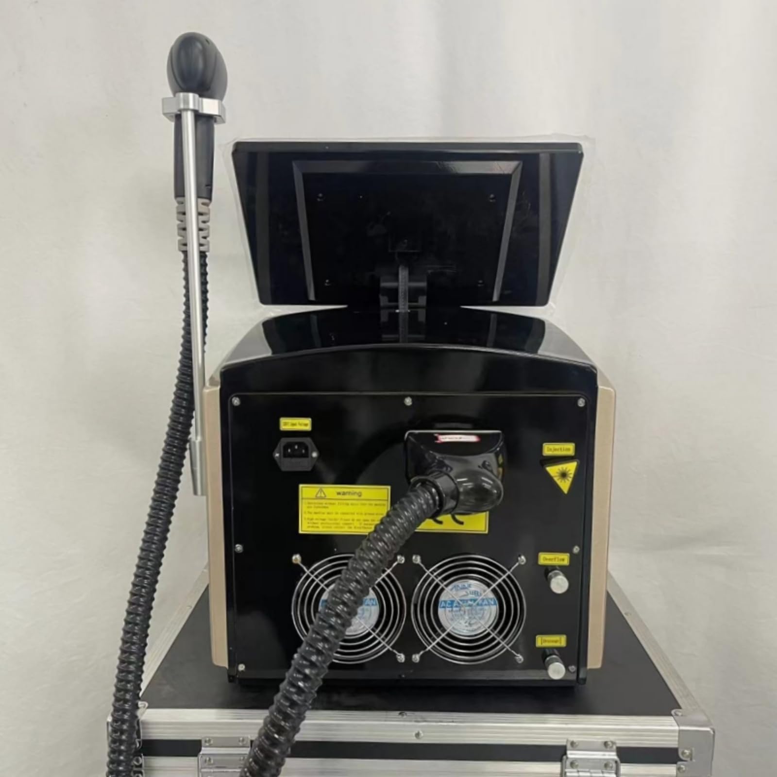 Tecnología de enfriamiento del punto de congelación de la máquina profesional de depilación láser de diodos de 4 longitudes de onda de 808 nm 4000w Salón de belleza de depilación permanente disponible