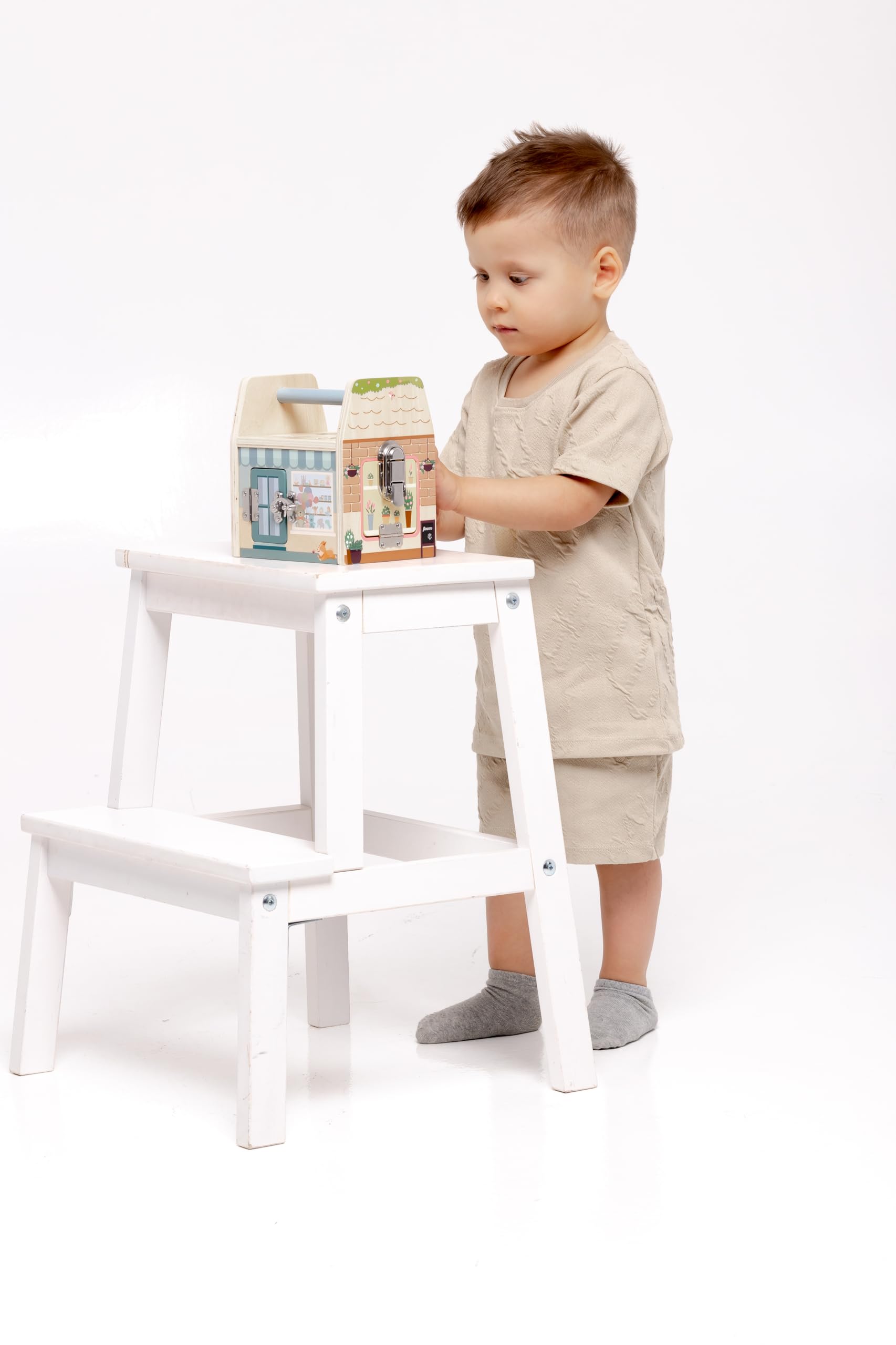 Gerado's Toys GT61243 - Casa de Madera (Juguete para niños, Dimensiones 16 x 13 x 17 cm, promueve la motricidad y la Creatividad, fortalece la coordinación Mano-Ojo)