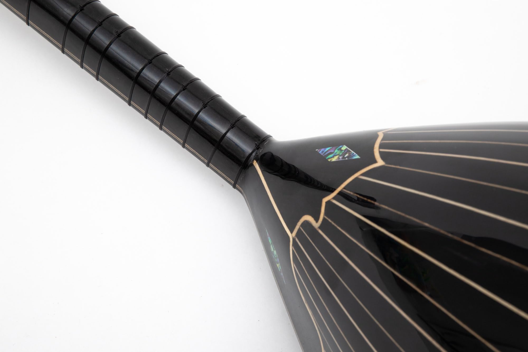 Professionelle elektrische Saz Baglama mit Necarman-Tonabnehmer aus schwarzem Holz und Ebenholzwirbeln. Elektro-Saz mit Softcase, Saitensatz und Plektren
