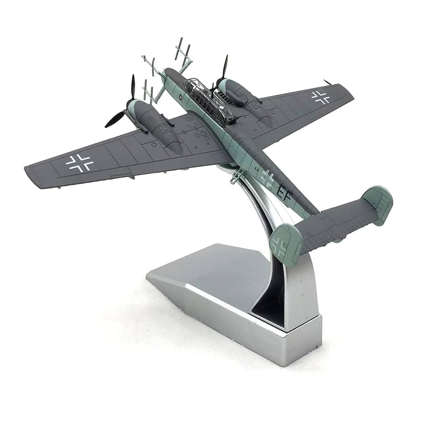 Amazon | 1:100 合金製 WWII ドイツ Bf-110 戦闘機 G-4 夜間戦闘