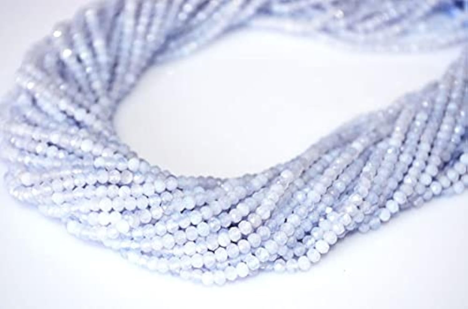 Perles calcédoine bleue facettées pour créer vos bijoux bohèmes et colliers fins