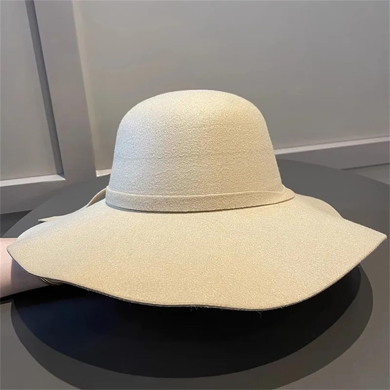 Cappello da donna a tesa larga in feltro a bombetta finto Fedora Floppy Bowknot Cloche Cap Bowlers Cappello per le signore