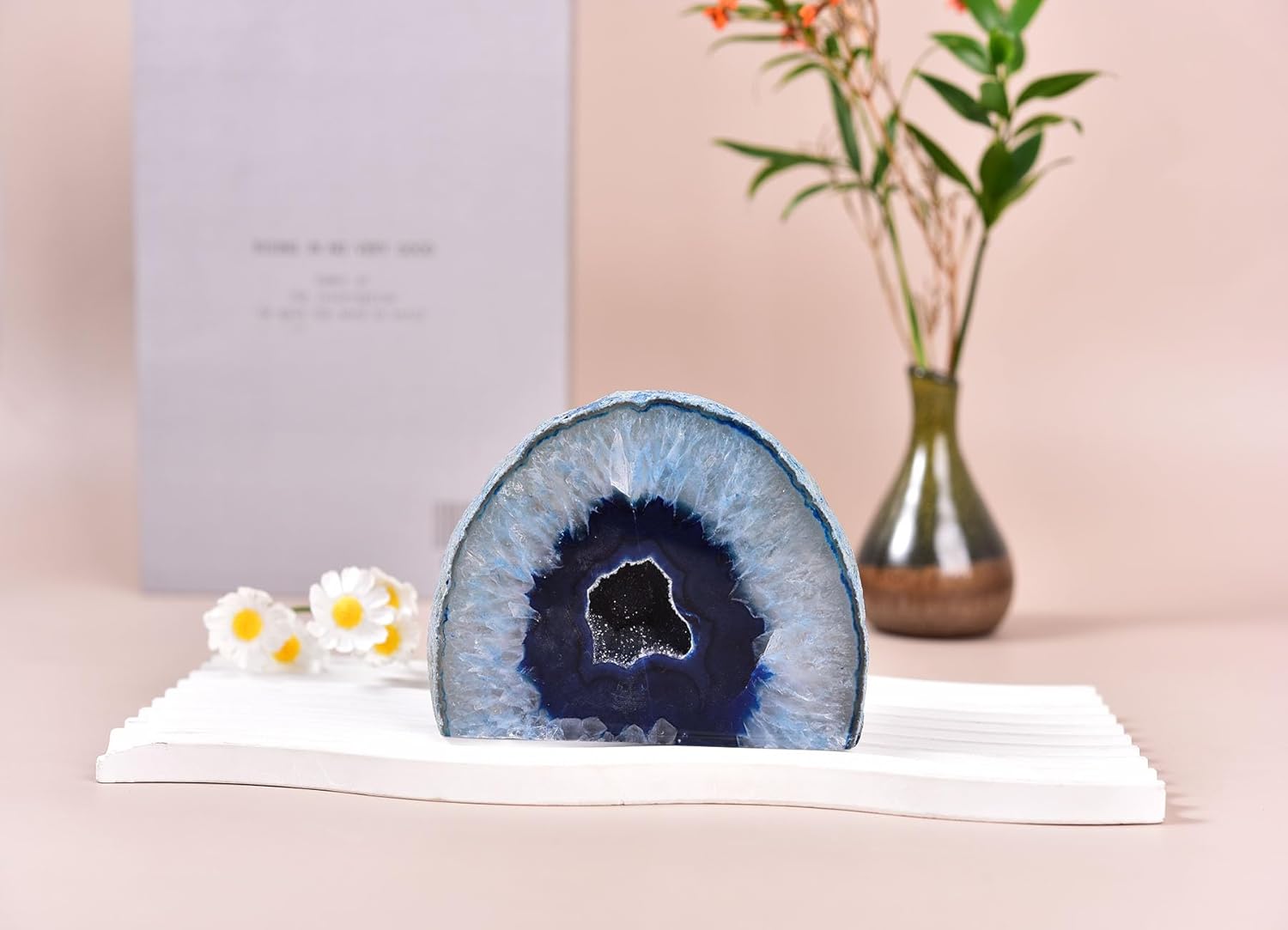 AMOYSTONE Small Blue Agate Geode Decor Natural Agate Crystal Rock for Healing, Unique Irregular Stone for Bedroom, Office, Desk (1-1.5 Lbs)