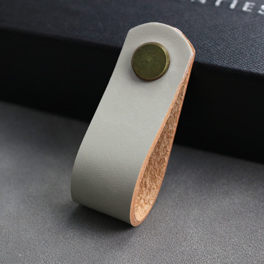 Boutons pour portes de placards avec cette poignée de meuble en cuir souple