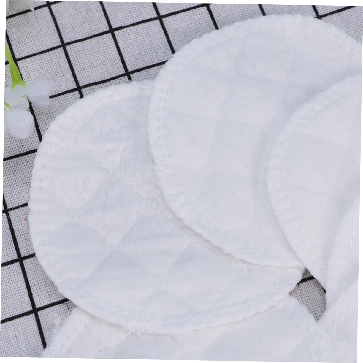 20pcs Cotton Breast Feeding Pads Leakproof Nursing Pads for Mom Reusable Lint Cotton