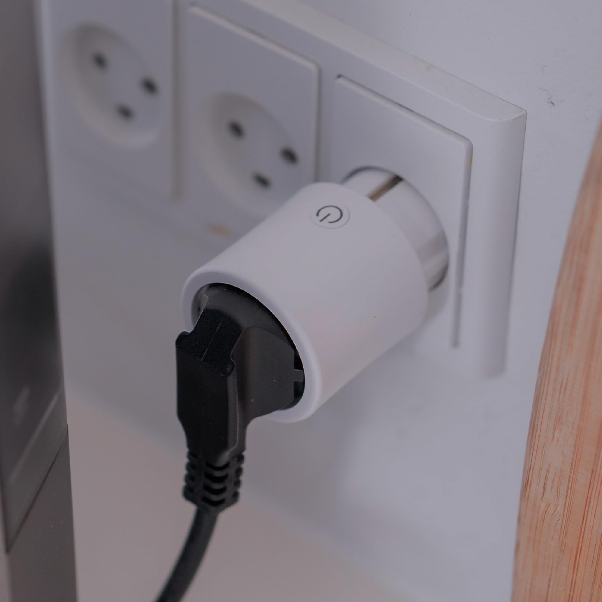 OSRAM SMART+ WiFi Matter Gniazdo wtykowe EU 10A 2300W IP20 | SMART+ MATTER Plug, Plugs, Biały, 48 mm dia, opakowanie 1 sztuk