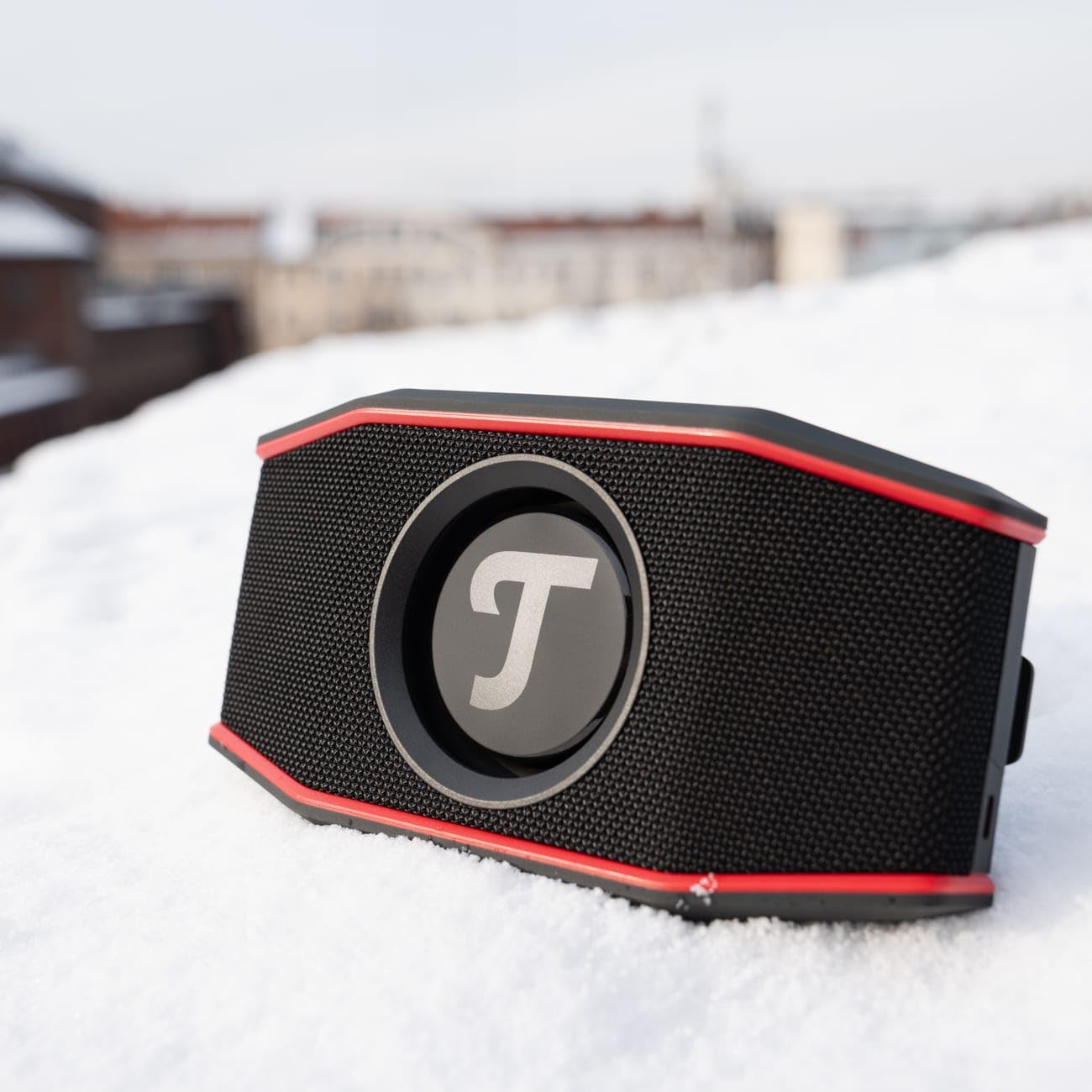 Teufel ROCKSTER GO 2 Bluetooth Speaker - Tragbarer Lautsprecher für draußen, mit Langer Akkulaufzeit (28 h), Wasserdicht IP67, Wireless Musikstreaming, USB Soundcard, Outdoor - schwarz/rot
