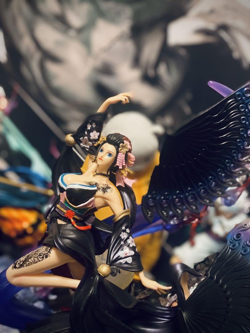 ワンピース　ロビン　フィギュア　Robin One Piece 海外 34cm Amazon.co.jp: ワンピース ロビン フィギュア Robin One Piece