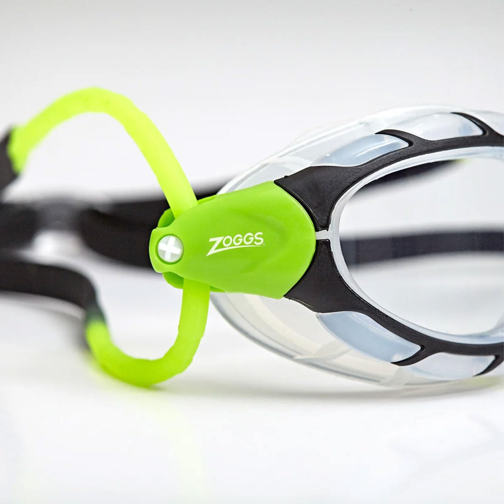 Zoggs Unisex Predator Swimming Goggles (pack of 1)