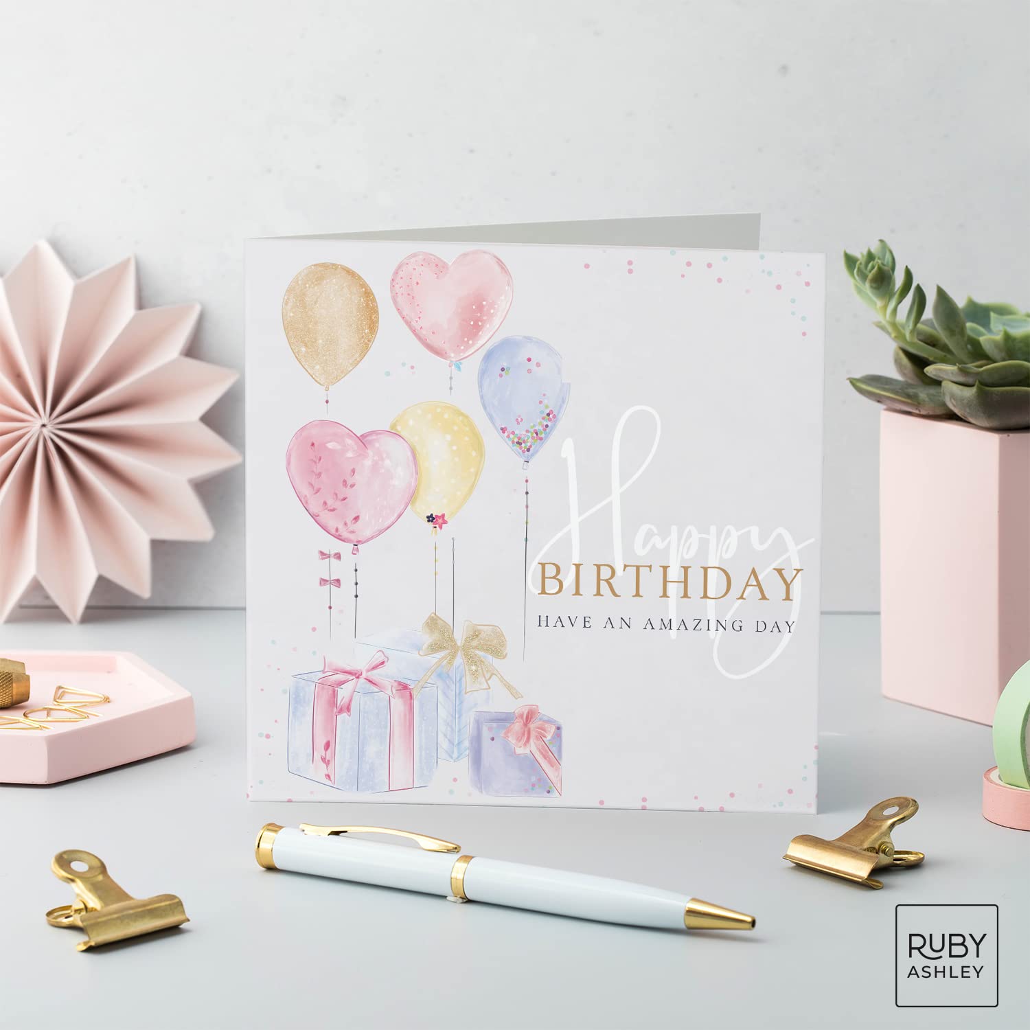 Giggle Greetings® - Tarjeta De Cumpleaños Para Niña Con Diseño De Unicornio  Hecha En El Reino, image size:1500x1500