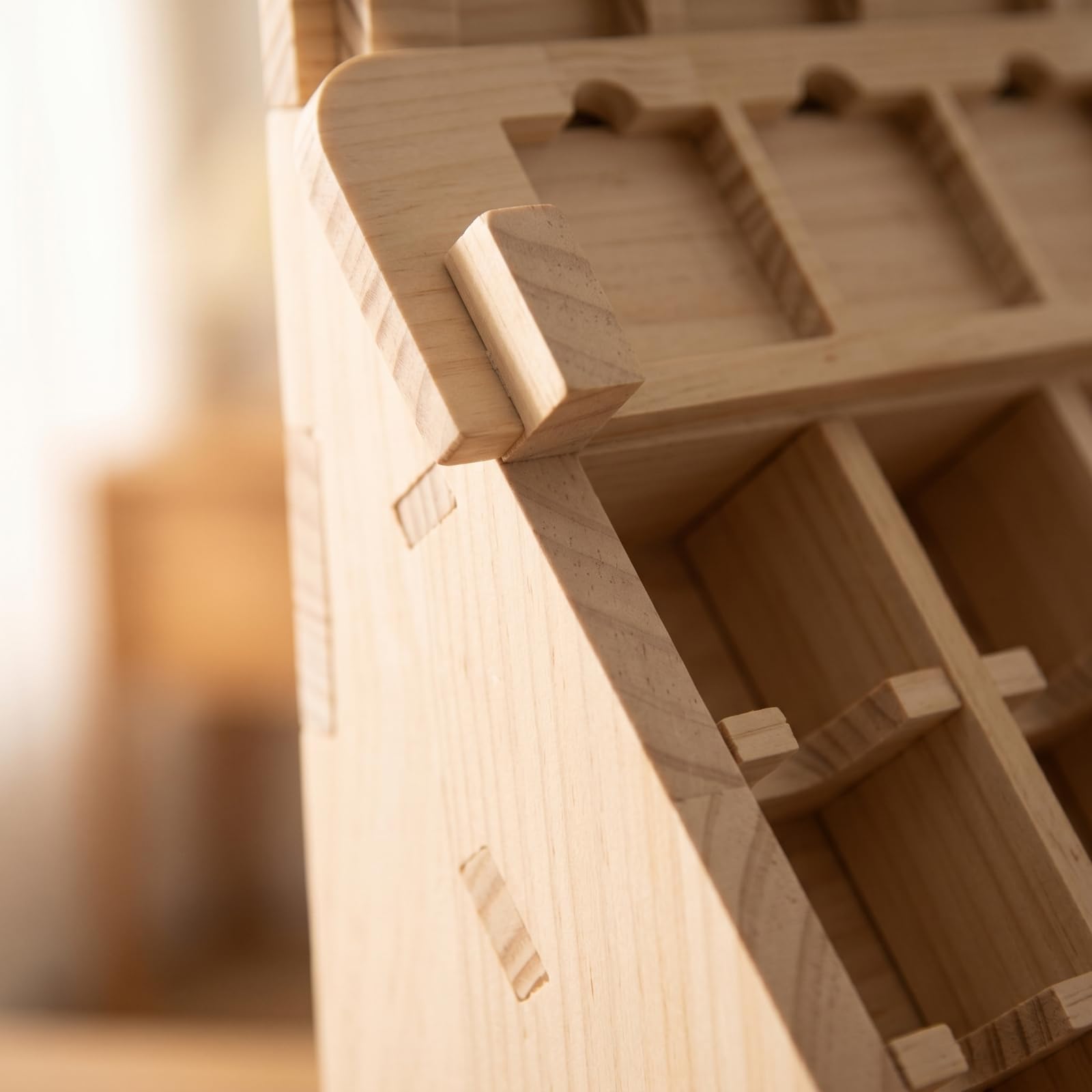 Estante Organizador de Madera Maciza Expositor Soporte Clasificador con Compartimentos Inclinados y Marco Estable Adecuado para Escritorio Estantería Mostrador Hogar Oficina Estudio