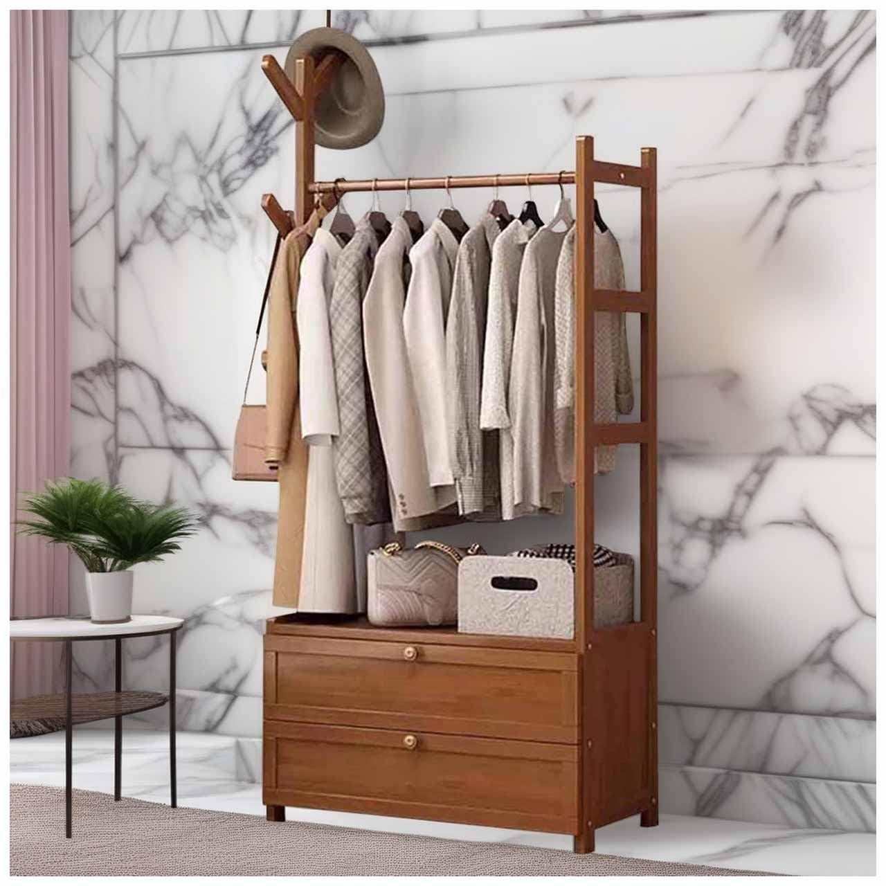 Portemanteau sur pied robuste pour fixer vos vestes et ranger le couloir facilement