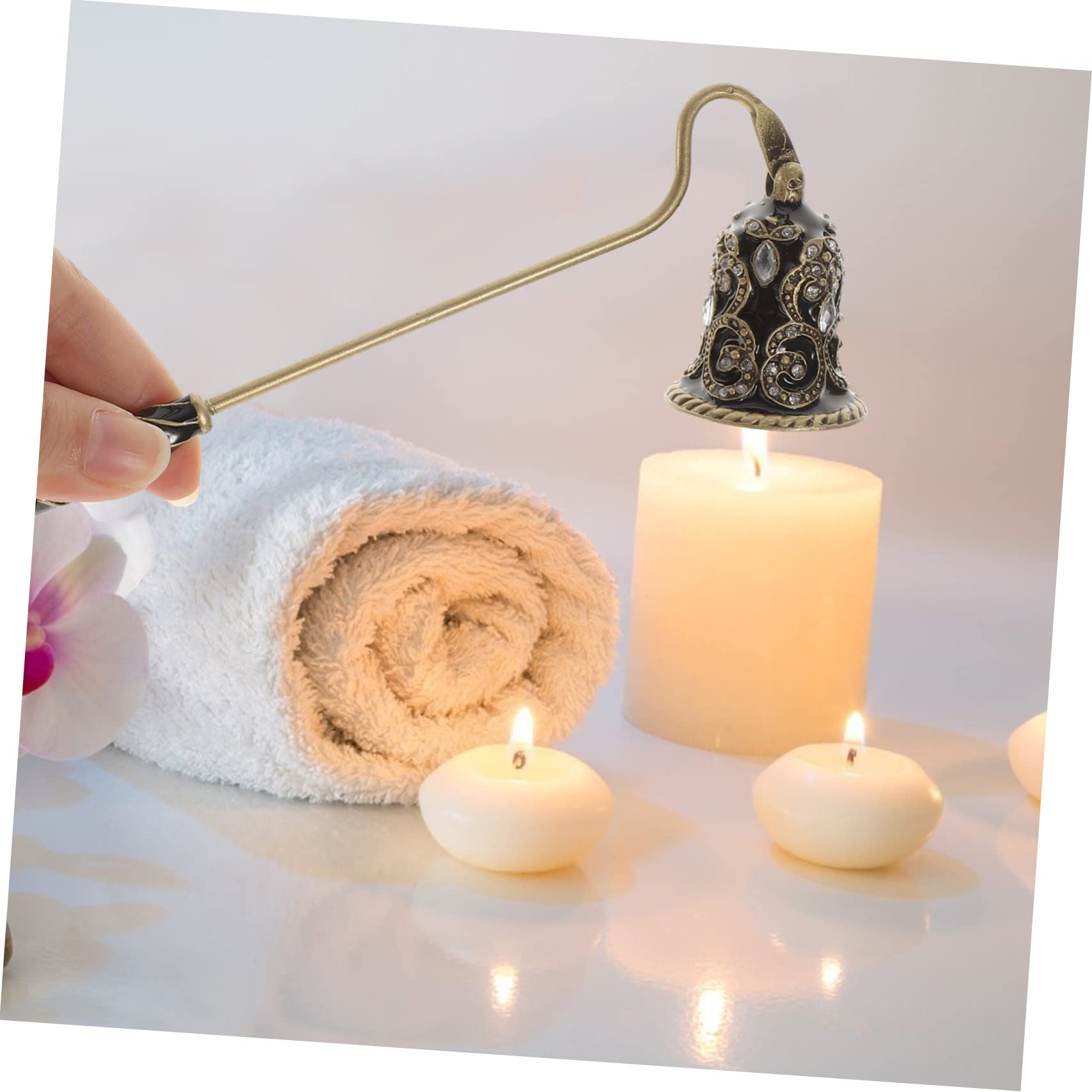 ERINGOGO Extinguish Candle Flame Style: Flower Design Candle Snuffer Portable and Easy to Use for Home Decor