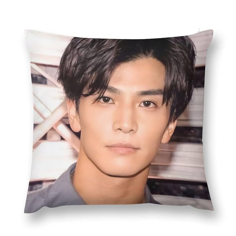 Amazon｜For 岩田剛典 枕カバー ク ッションカバー 正方形の枕の