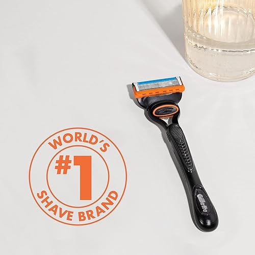 Miniatura 9 de Gillette Fusion5 - Recambios de cuchilla de afeitar para hombre, 12 unidades, Lubrastrip para un afeitado más cómodo