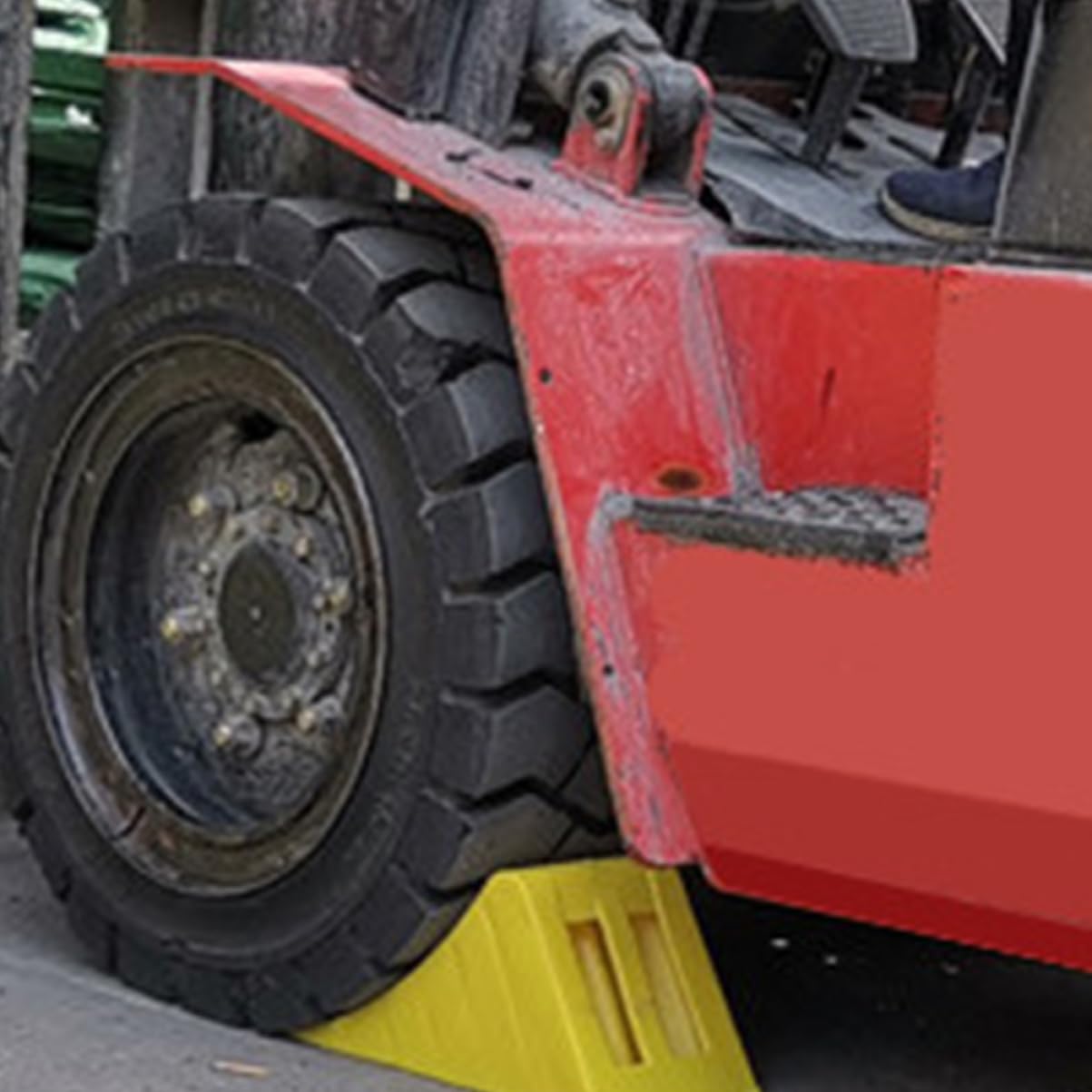Cuneo Resistente alla Pressione e Assorbente di Rumore Fermaruota Pe Giallo in Plastica Blocco Ruota Portatile per Auto, Camion e Rimorchi, per Parcheggio Sicuro