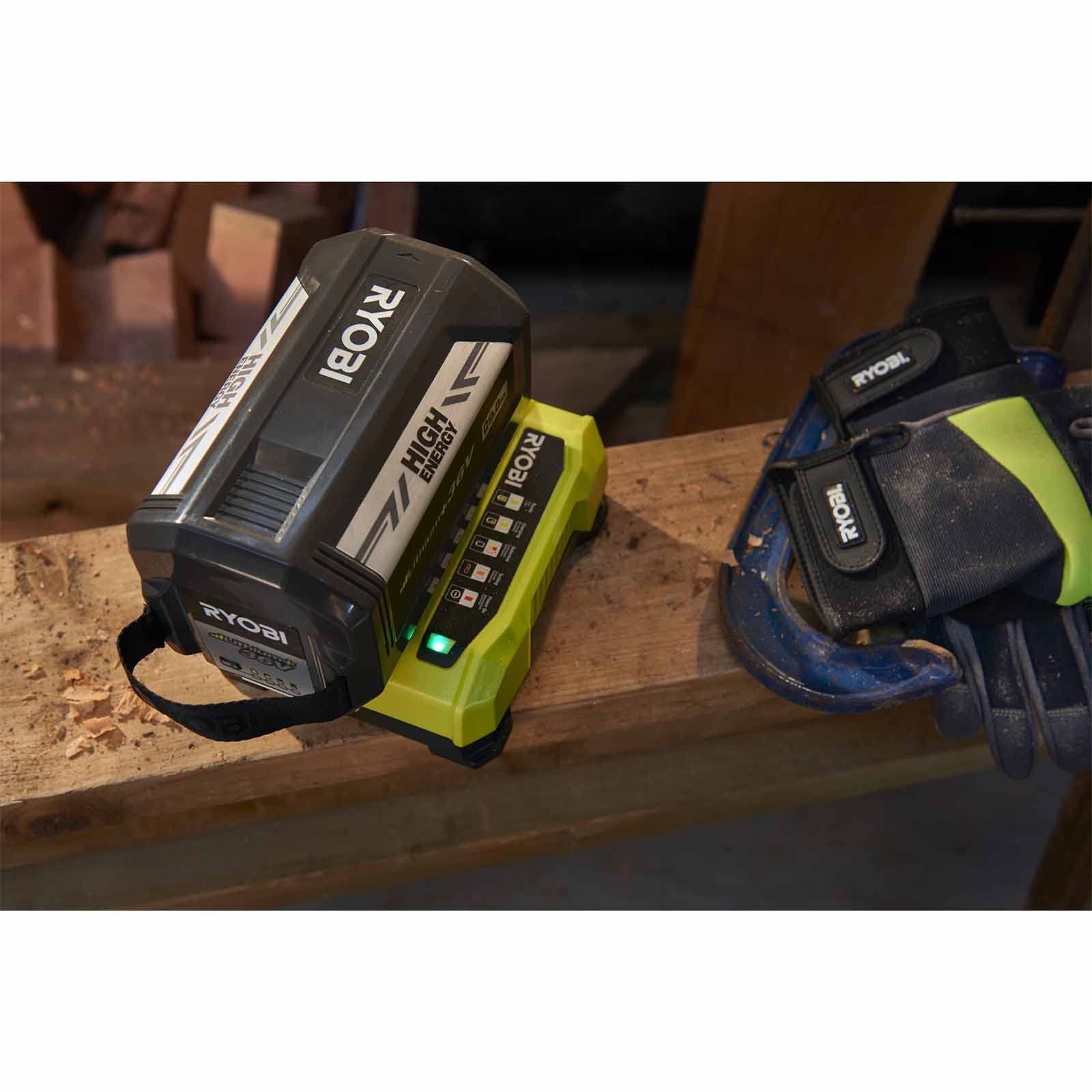 RYOBI 36 V MAX Power Schnellladegerät RY36C60A, 6,0 A Ladestrom