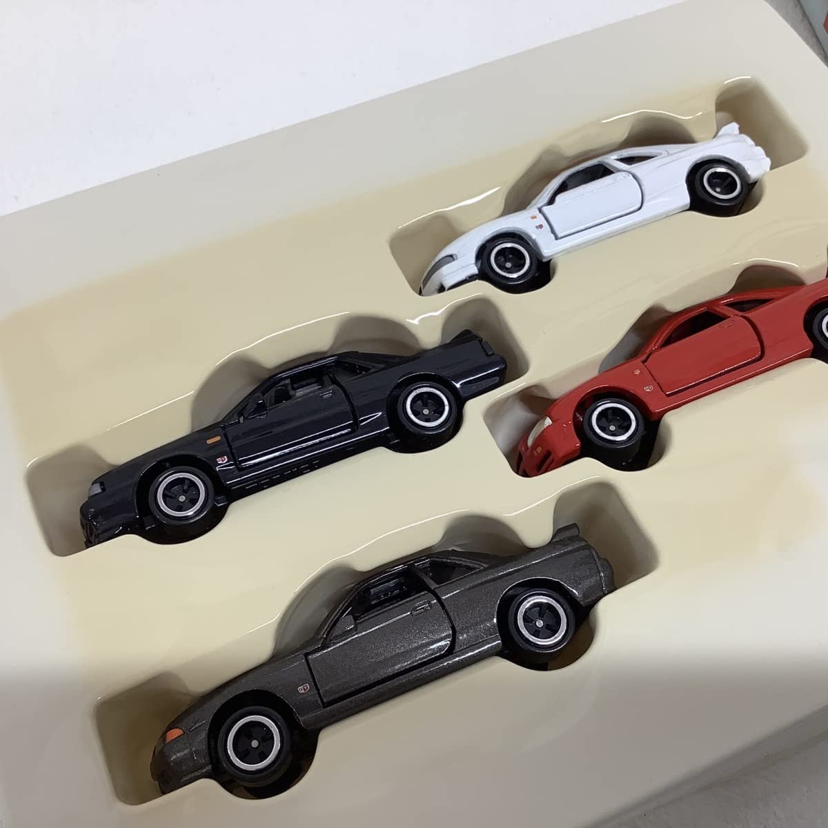 Amazon.co.jp: トミカ ニッサン スカイライン ヒストリーセット ・GTS