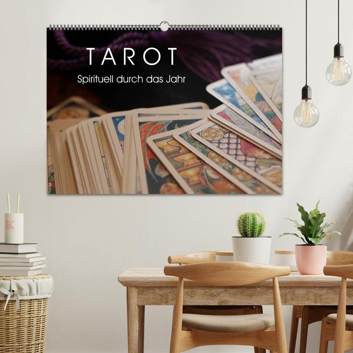 Tarot. Spirituell durch das Jahr (Wandkalender 2026 DIN A2 quer), CALVENDO Monatskalender: Mit dem Tarot glücklich durch das Jahr!