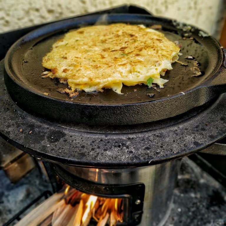 BBQ-Toro Crêpes Pfanne aus Gusseisen I Ø 26 cm Pfannkuchenpfanne für Grill I schwarz I bereits eingebrannt I Pancake Pan für Pfannkuchen I Grillpfanne – Bild 3