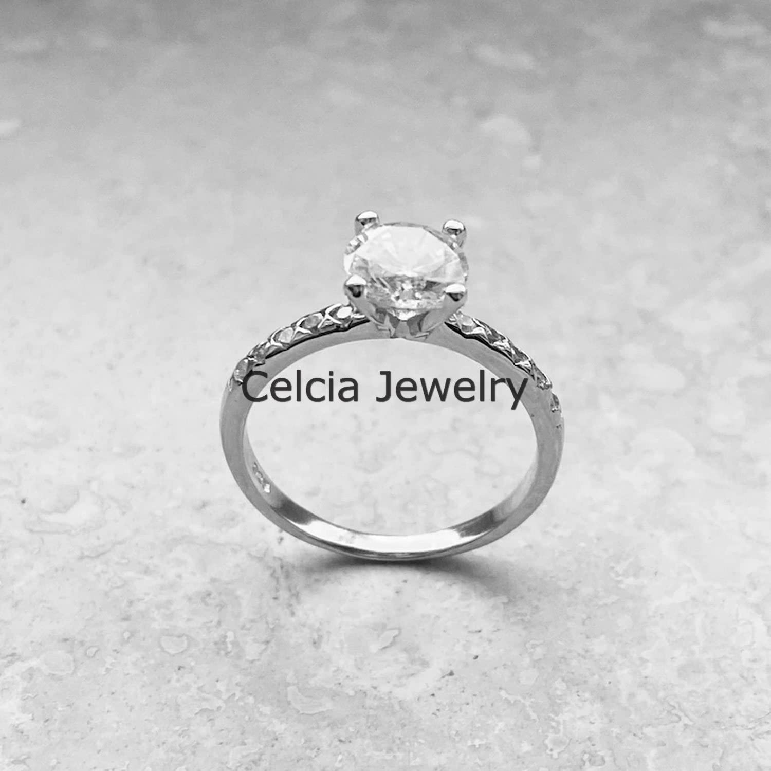 Anillo redondo CZ blanco natural, regalos de boda, anillo de regalos de compromiso, anillo de declaración, anillo solitario, anillo minimalista, anillo del día de la madre