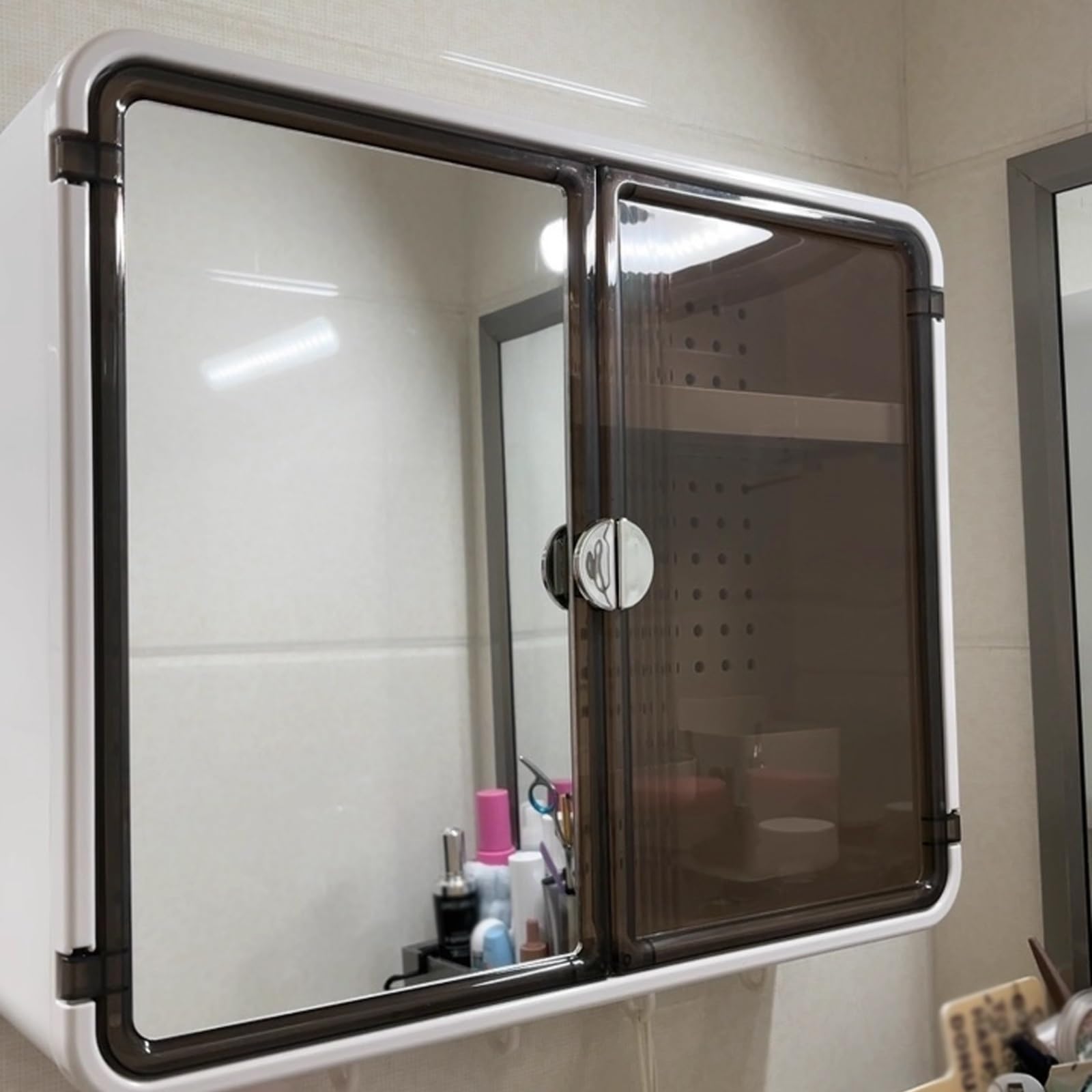Armario de Baño con Espejo Material Plástico Armario Pared Colgante Baño Dispensador de Papel Inferior con Ganchos Ideal para Baños, Salones y Cocinas(D)