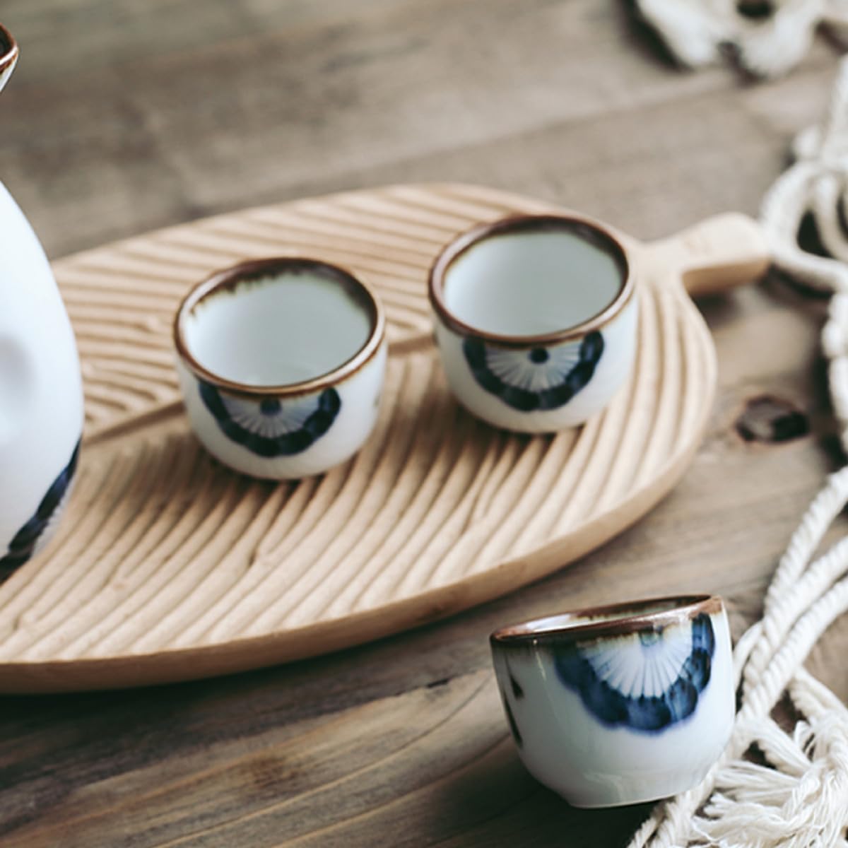 POPETPOP Service à Saké Design Délicat et Robuste et Tasse 35ml 5 Pièces en Céramique Style Japonerie Pot 170ml pour Décoration et Réception Familiale