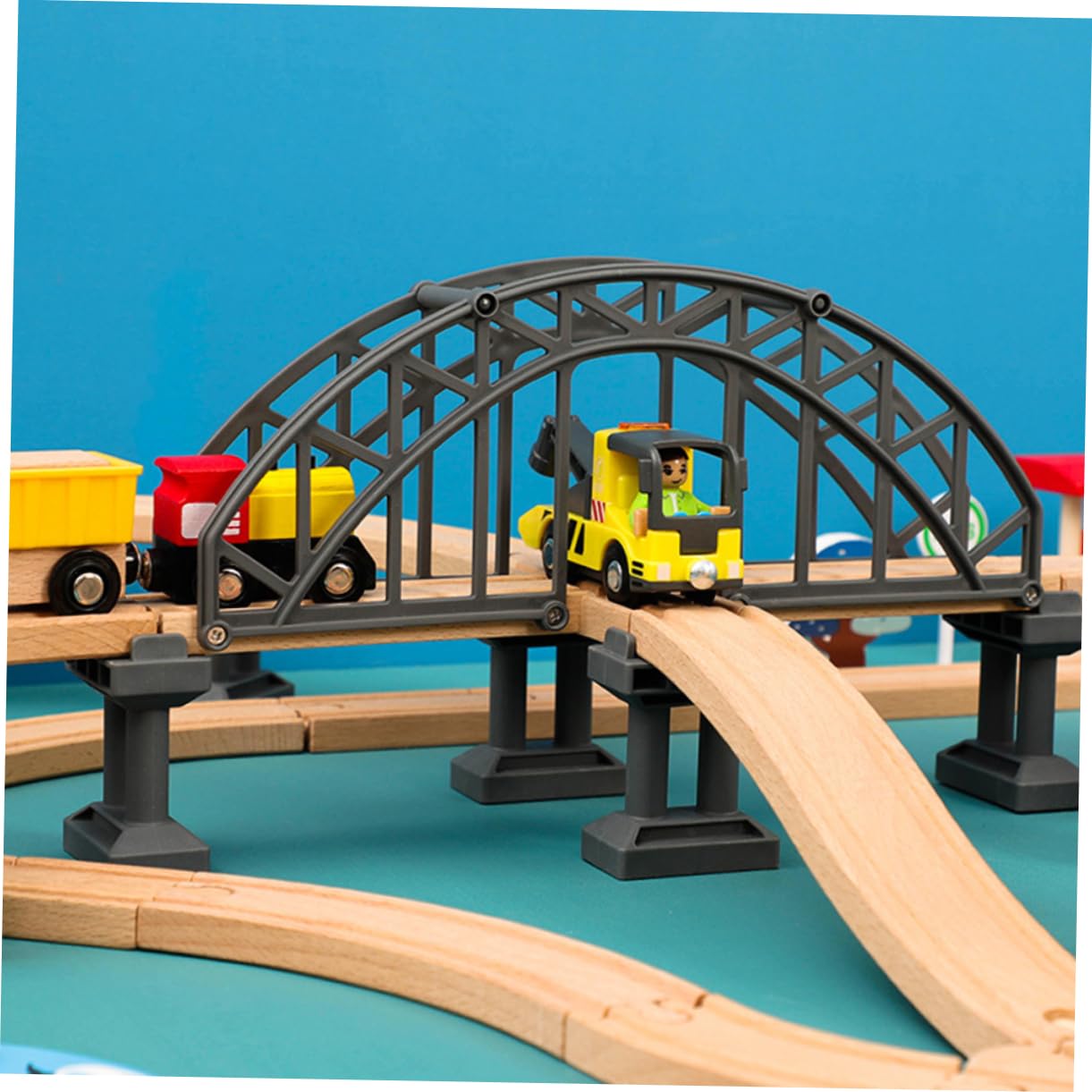 Toddmomy 2Pcs Simulation Train Bridge Model Railway Accessories for Lightweight and Safe Design for Train Tracks Easy to Assemble and Play