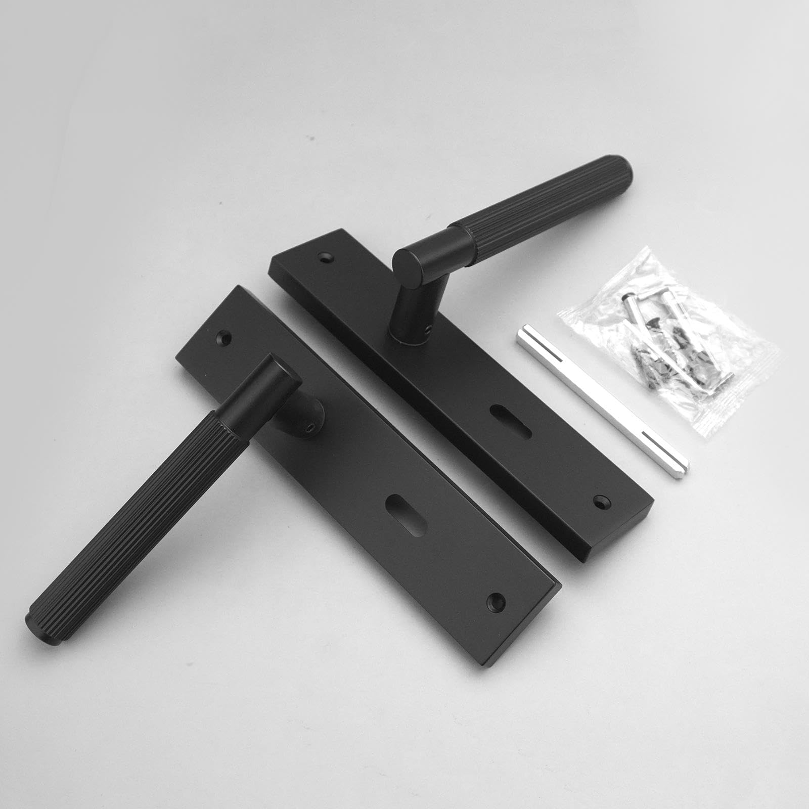 Decoranddecor Hera Matt Black Keyhole Backplate Door Handles Set - Image 3