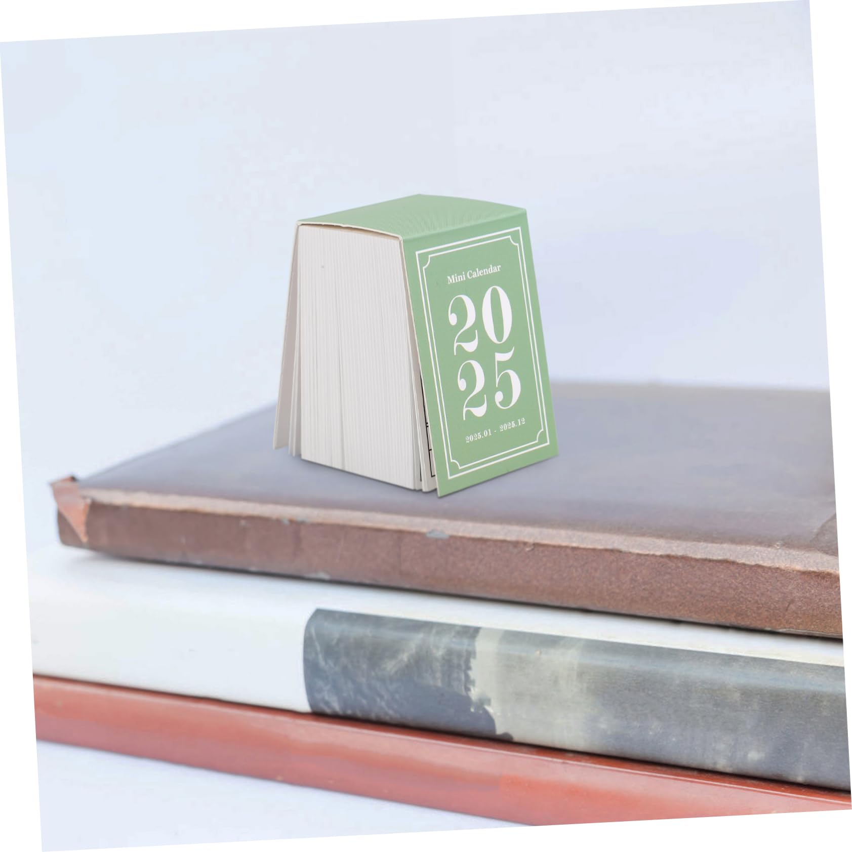 1 Retro Mini Calendar Office Decor 2025 Mini Calendar Mini Desk 2025 Day Planner Page Memo Small Vintage 2025 for Table Scrapbook Paper NUOBESTY - Image 4