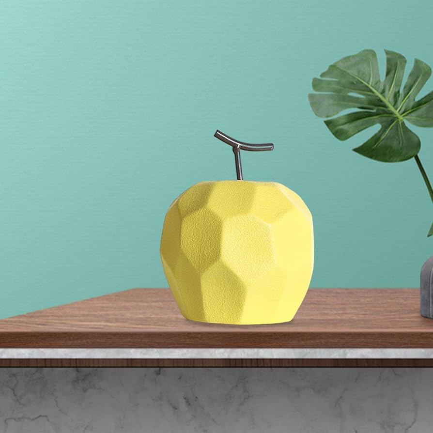 黄色の梨型置物 幾何学デザイン Amazon.co.jp: 樹脂の幾何学的な果物の彫刻 - モダンな幾何学