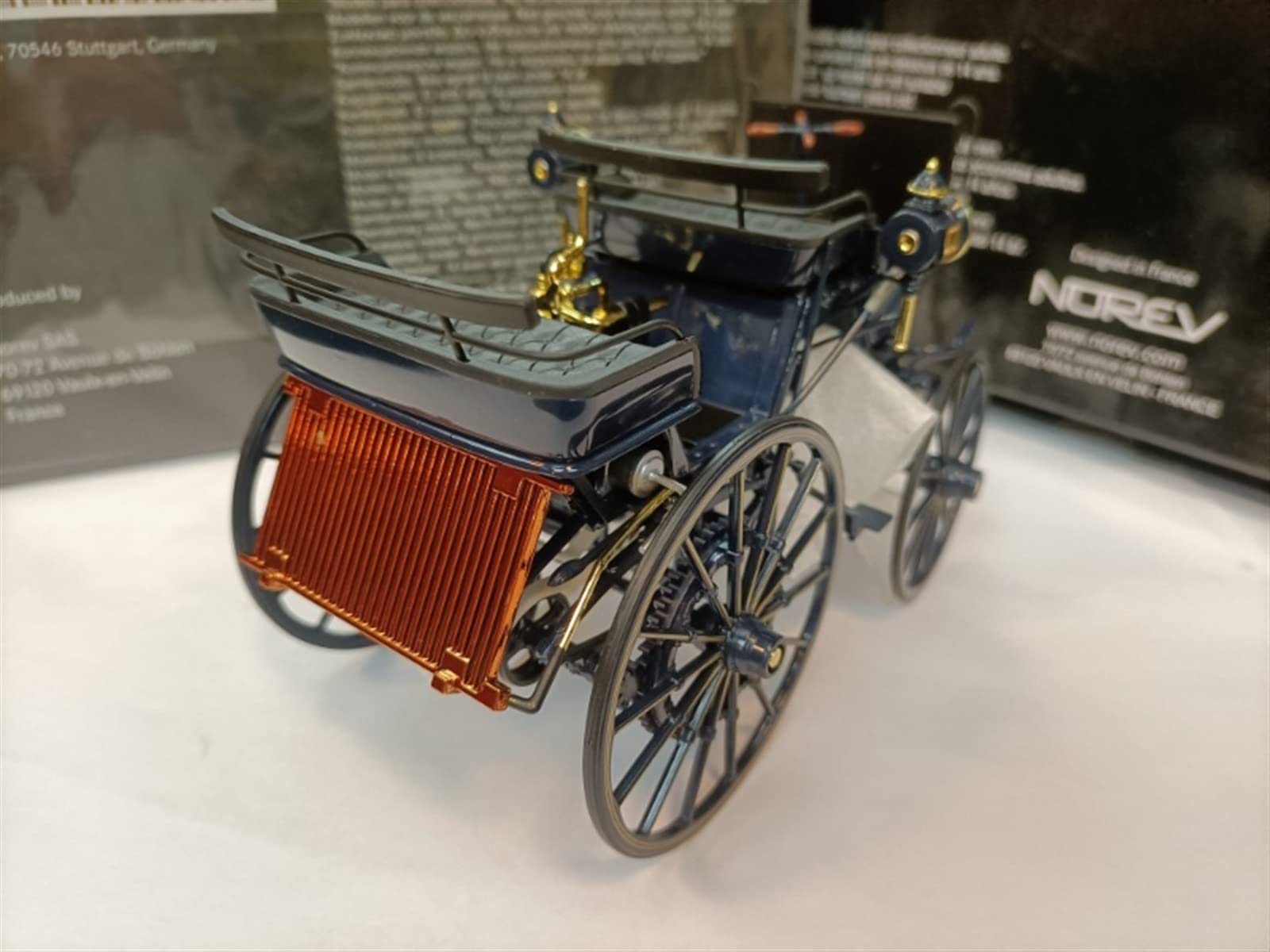 Amazon.co.jp: ダイカストカー 1:18 メルセデスベンツダイムラー 1