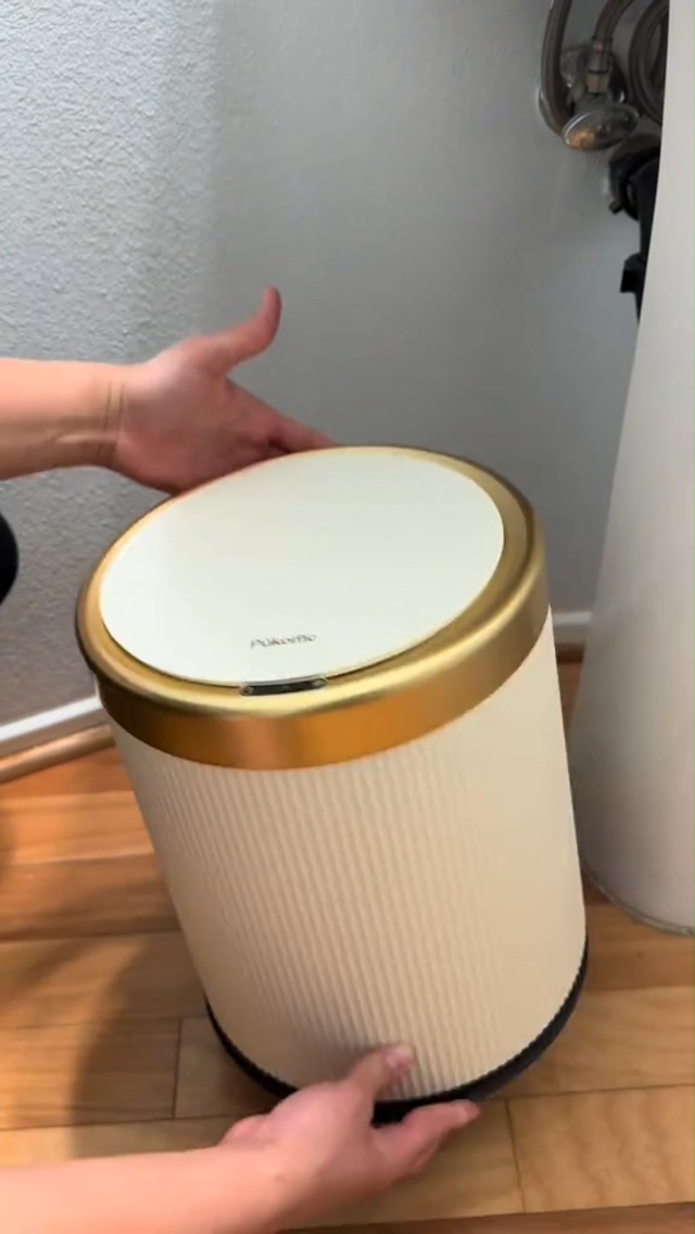 Pukomc 2.3 Gallon / 9L Automatic Adsorption Sensor Trash Can, White - View #9