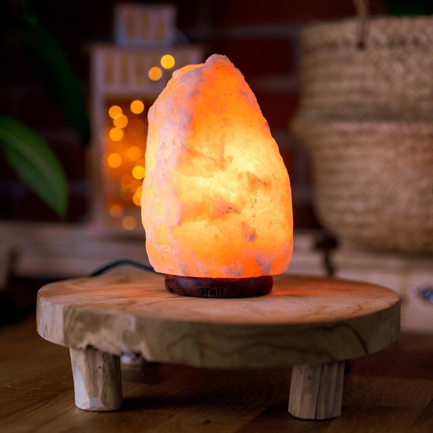 Avilia Lampada di Sale Rosa dell'Himalaya 100% Naturale 1,5-2 Kg - Base in Legno e Lampadina 15W Inclusa - Purificatore d'Aria a Ioni Negativi - Luce Notturna Rilassante per Camera, Studio e Ufficio