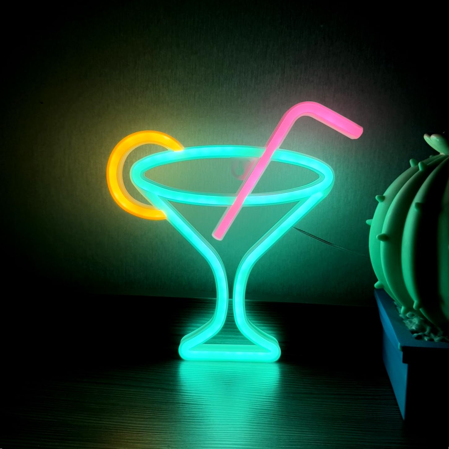 Cocktail Glass Bar LED Neon Sign USB Adjustable Brightness Living Room Bars Salon Club Gaming Room Man Cave Halloween Christmas Birthday Art Wall Decor