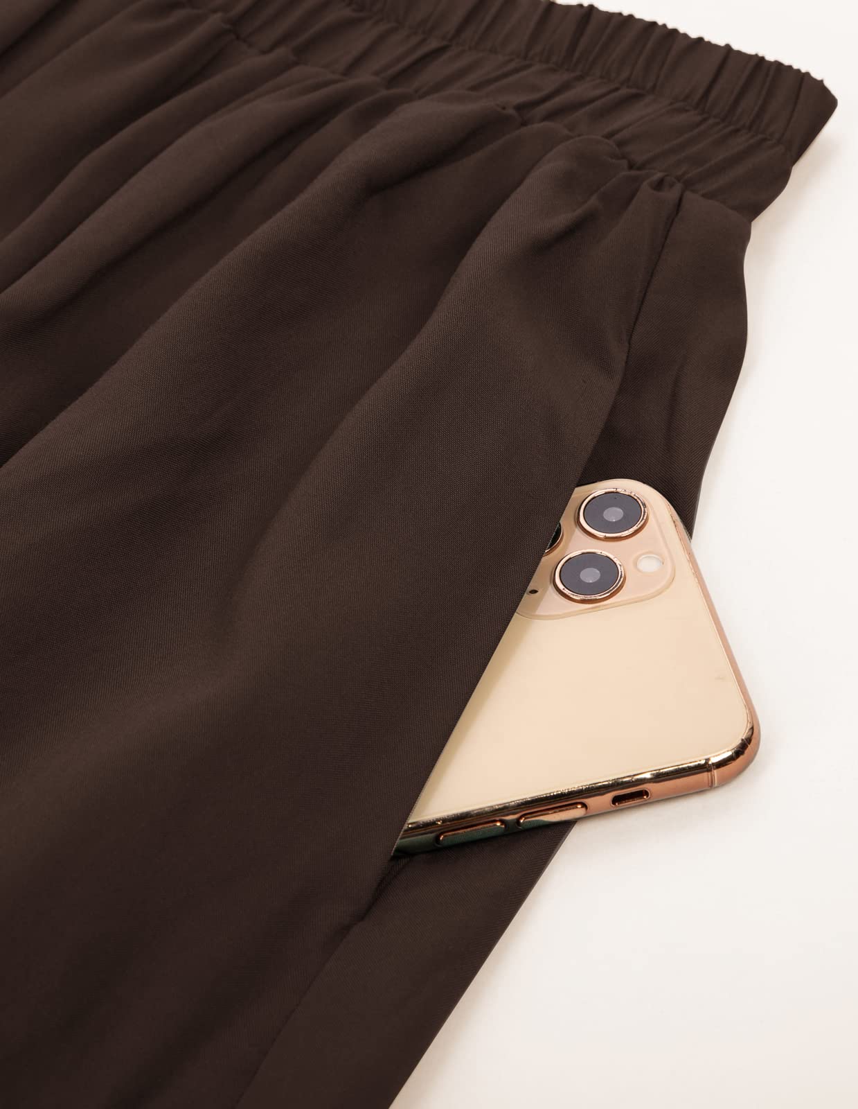 Scarlet Darkness womens Classic: Medium Coffee