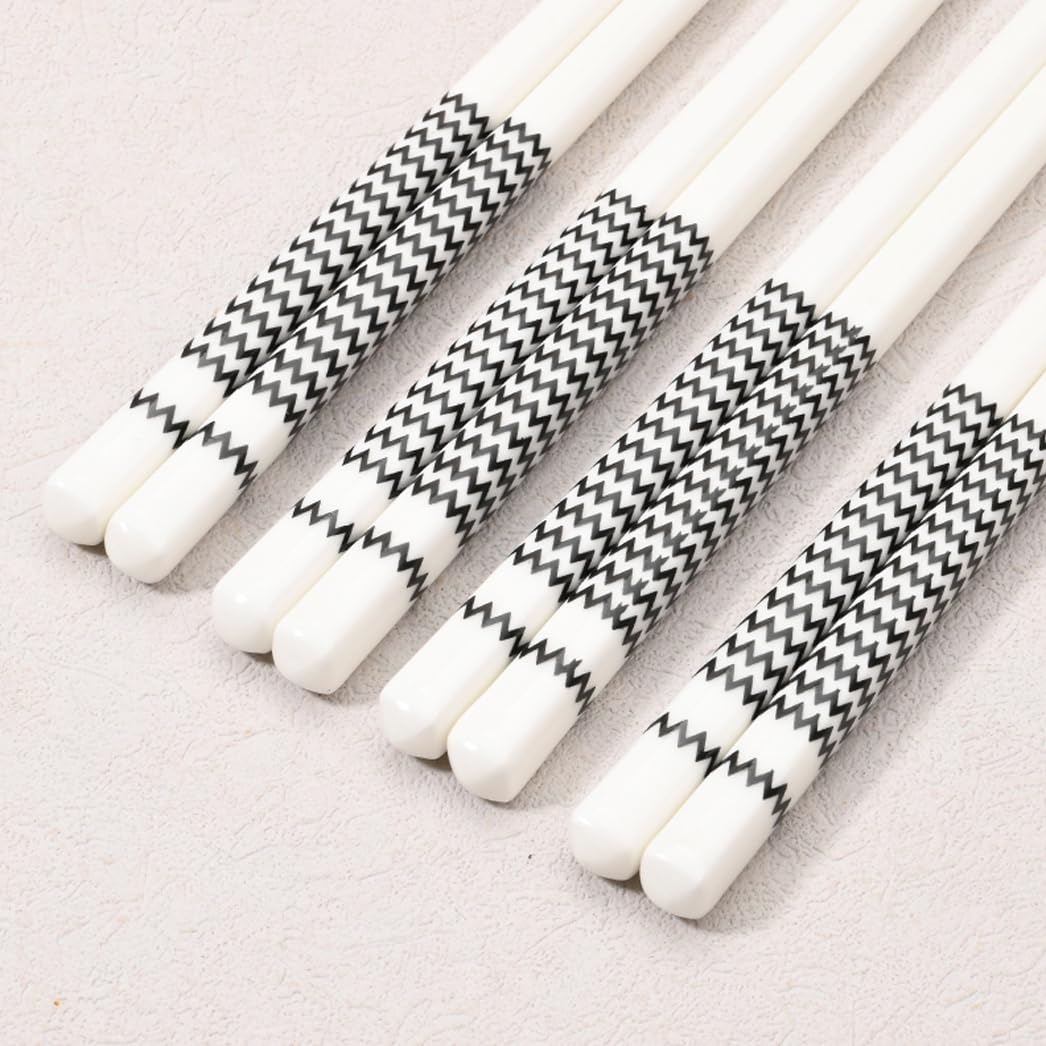Baguettes, baguettes chinoises Japanese Porcelain Chopsticks Set Gift BoxReusable Dishwasher Safe Chopsticks Gift Set with Case High-Grade Bone Ceramics Black Wave Chopsticks with Delicate,5pairs(5pai