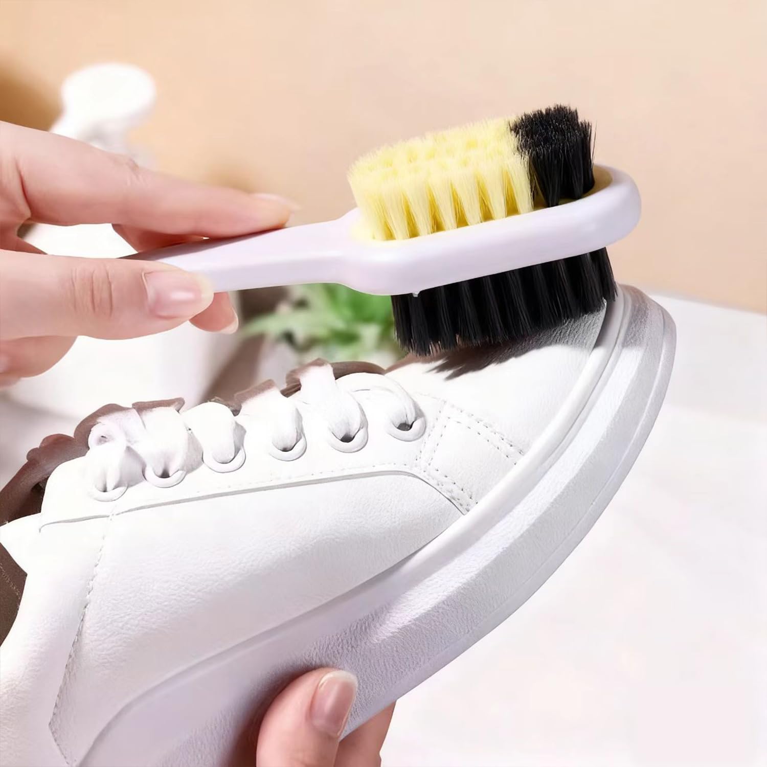 2-in-1-Wildlederbürste und Wildlederradierer, entfernt effektiv hartnäckige Flecken von Schuhen mit weichen Borsten, Bürsten für Leder, Wildleder, Canvas, Textilien, Taschen und Accessoires (Black)