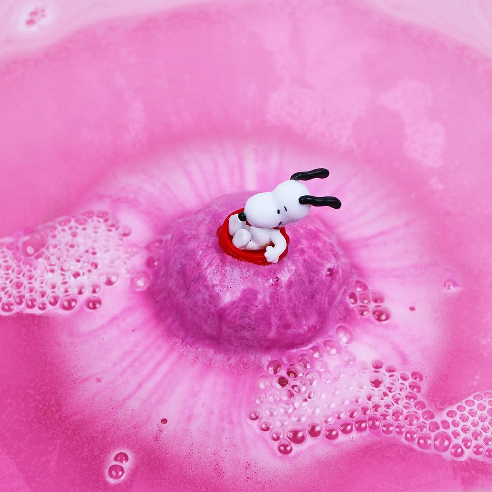ZIMPLI Grande Bombe de Bain Surprise Peanuts, 1 des 6 figurines Snoopy à collectionner, Une surprise par Baff Bomb, Petit Cadeau à Petit Prix, Figurines de Collection, Cadeaux pour Sacs de Fête
